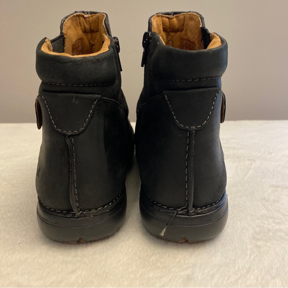 Women’s Clarks Unstructured Un Loop Up Black Leat… - image 3